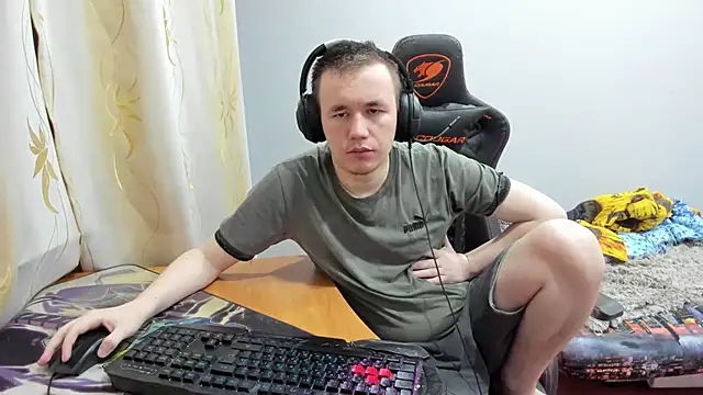 iliaskrislove online show from October 26, 7:53 pm