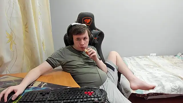 iliaskrislove online show from February 5, 1:54 am