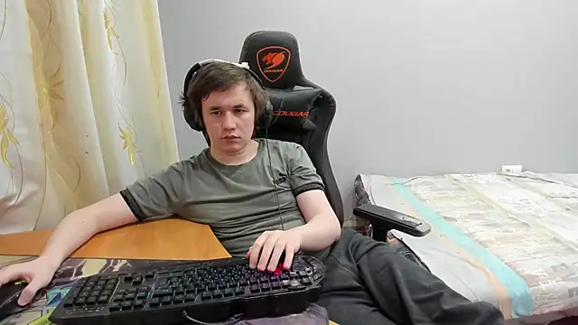 iliaskrislove online show from March 5, 2:18 am