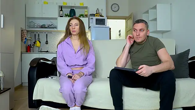 littlesweettifany online show from January 14, 1:06 pm