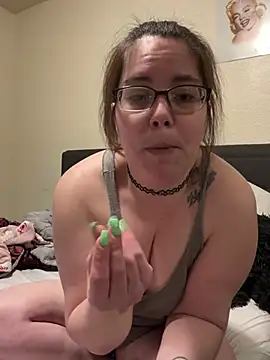 FreakNastyLacie online show from March 4, 1:23 am