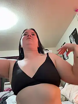 Snapshot of FreakNastyLacie chatting on May 31, 6:21 am FreakNastyLacie online show from May 31, 6:21 am