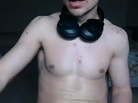 Snapshot of Fuckbyboy chatting on February 15, 9:15 pm Fuckbyboy online show from February 15, 9:15 pm