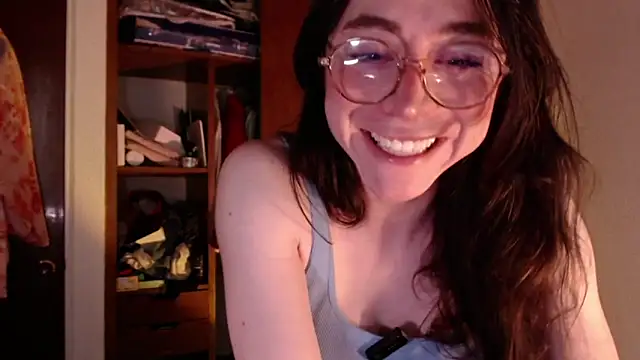 emily pearl  online show from October 10, 9:14 pm
