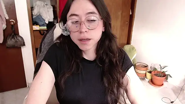 emily pearl  online show from October 15, 7:36 pm