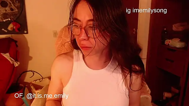 emily pearl  online show from February 10, 11:09 pm