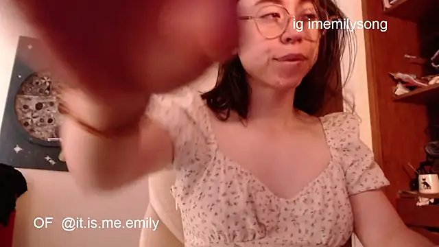 emily pearl  online show from March 13, 1:18 pm