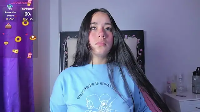 Snapshot of Veeronica_Smith chatting on February 21, 1:55 pm Veeronica Smith online show from February 21, 1:55 pm