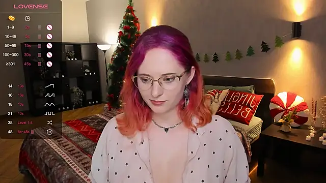 Snapshot of Aemilia_ chatting on December 23, 3:12 pm Aemilia online show from December 23, 3:12 pm