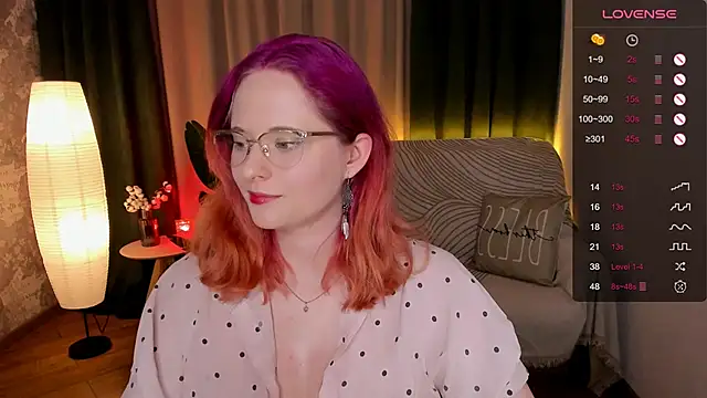 Snapshot of Aemilia_ chatting on January 13, 10:14 am Aemilia online show from January 13, 10:14 am