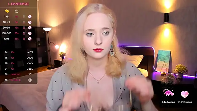 Snapshot of Aemilia_ chatting on January 29, 12:13 pm Aemilia online show from January 29, 12:13 pm