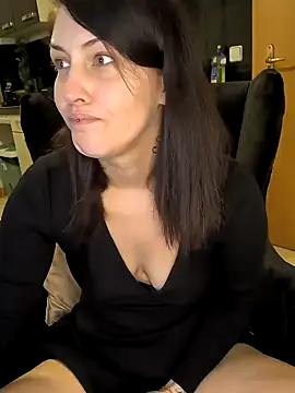 Linalicious online show from December 3, 3:44 pm