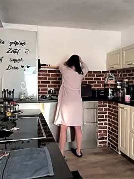 Linalicious online show from March 20, 6:52 am