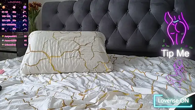 Strip-Lady online show from March 12, 6:51 am