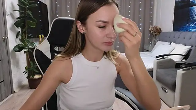 Strip-Lady online show from February 19, 1:40 pm