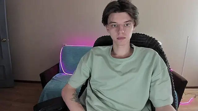 Liam sexy1 online show from December 27, 12:34 pm