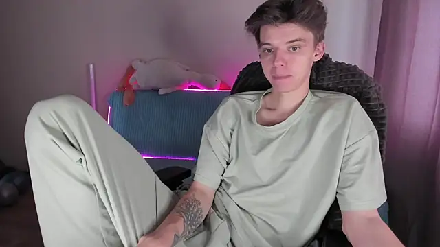 Liam sexy1 online show from October 15, 8:25 am