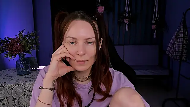 VandaRossi online show from February 14, 8:10 am