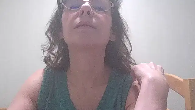 HollyJewel online show from February 27, 8:53 pm