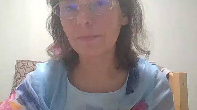 HollyJewel online show from October 3, 4:59 pm