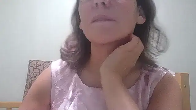 HollyJewel online show from October 31, 6:53 pm