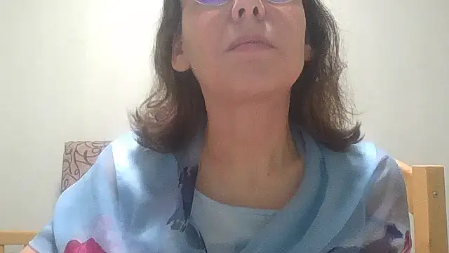 HollyJewel online show from November 24, 2:50 pm