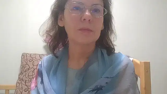 HollyJewel online show from November 27, 3:25 pm