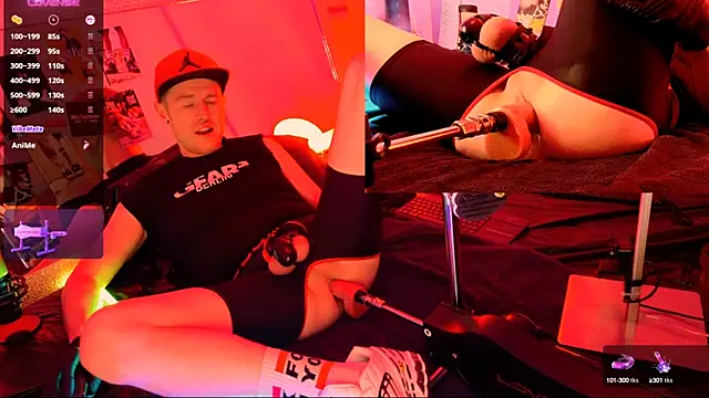 Fuc71 online show from December 2, 7:05 pm