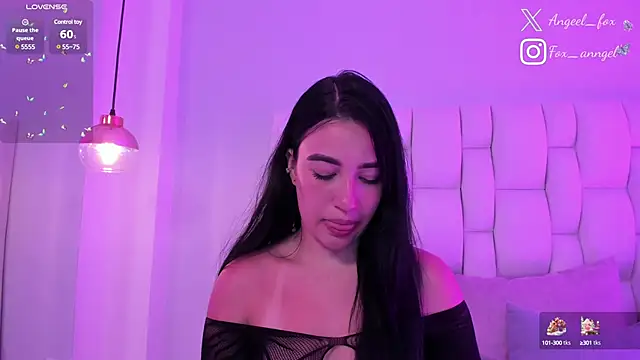 angeel fox online show from December 17, 6:24 am