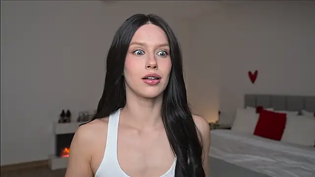 ella twinkl online show from March 22, 6:33 pm