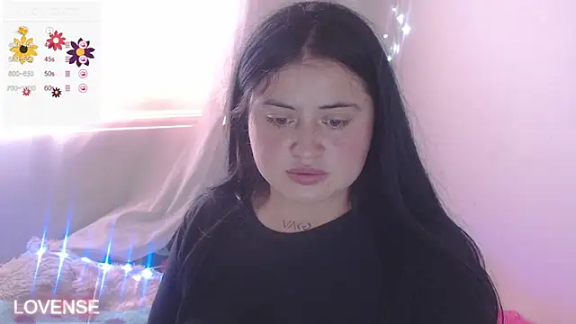 Snapshot of PamelaDoouce chatting on December 5, 4:55 pm PamelaDoouce online show from December 5, 4:55 pm