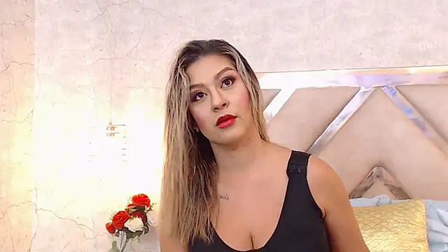 JoannaStanford online show from February 5, 12:10 am