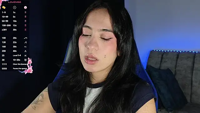 ZaraDames  online show from March 6, 4:31 am