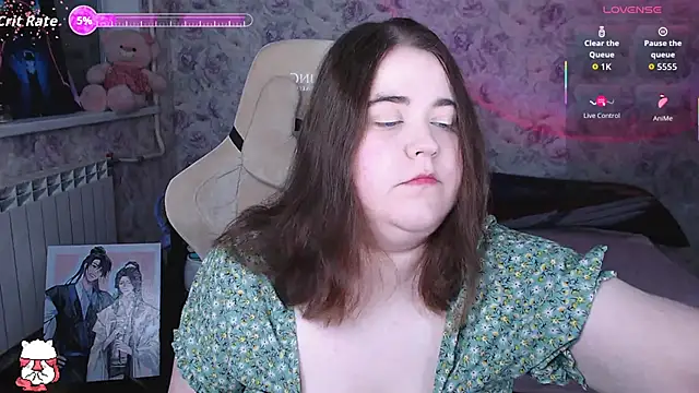Snapshot of Estelle_Hicks chatting on June 13, 7:12 pm Estelle Hicks online show from June 13, 7:12 pm