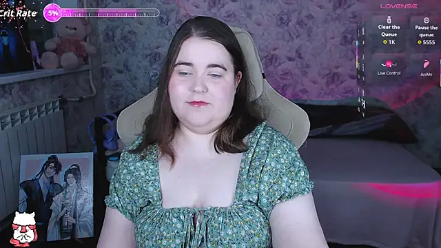 Snapshot of Estelle_Hicks chatting on June 23, 7:34 pm Estelle Hicks online show from June 23, 7:34 pm