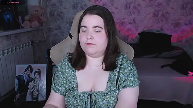 Snapshot of Estelle_Hicks chatting on July 9, 7:07 pm Estelle Hicks online show from July 9, 7:07 pm