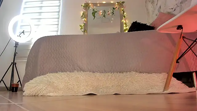 Bella desi  online show from July 19, 1:15 pm