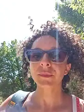 Snapshot of Emily_Posh chatting on July 14, 10:21 am Emily Posh online show from July 14, 10:21 am