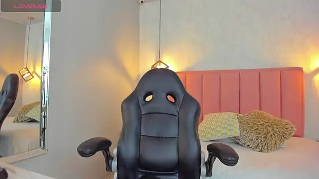 SUNNYCYRUS online show from February 21, 11:22 am