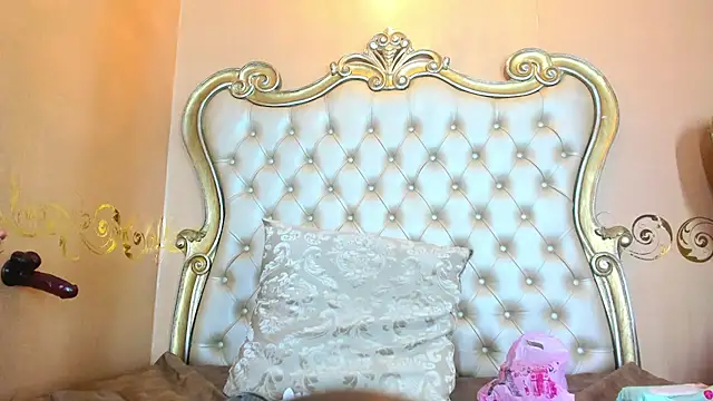 Celeste Baker  online show from February 8, 11:55 am