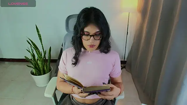 vitta alfayed online show from November 18, 11:15 pm