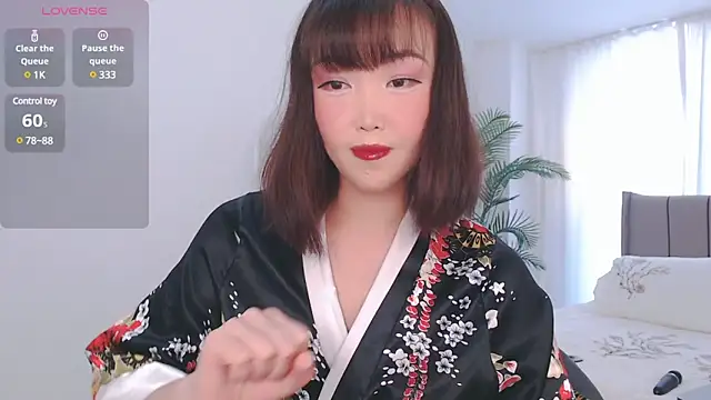 TumiLio online show from March 12, 2:34 pm