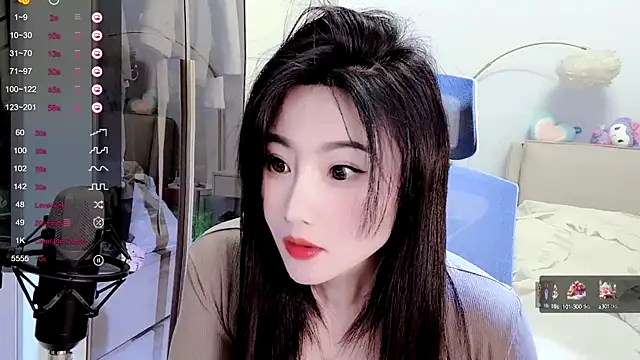 Snapshot of FeiFei-babe chatting on January 13, 2:21 pm FeiFei-babe online show from January 13, 2:21 pm