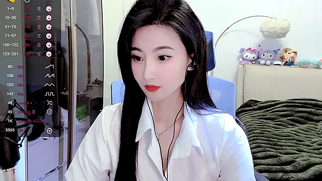 Snapshot of FeiFei-babe chatting on February 13, 5:54 pm FeiFei-babe online show from February 13, 5:54 pm