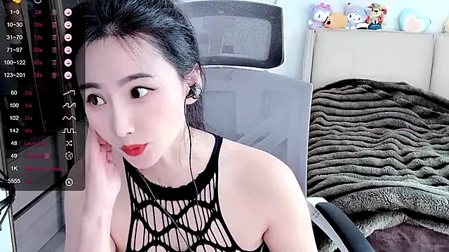 Snapshot of FeiFei-babe chatting on February 27, 7:44 am FeiFei-babe online show from February 27, 7:44 am