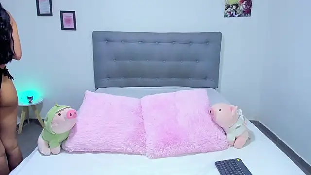 Agataowens online show from January 30, 12:07 am