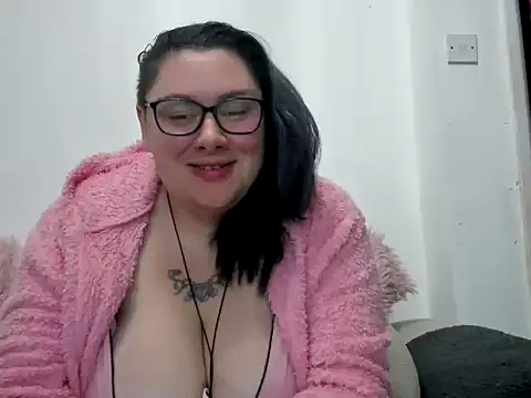 Bustycurves online show from September 24, 11:41 pm