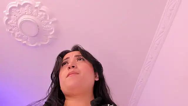 shanel taylor online show from February 21, 2:17 am