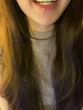 minmin2kk5 online show from March 9, 3:49 pm