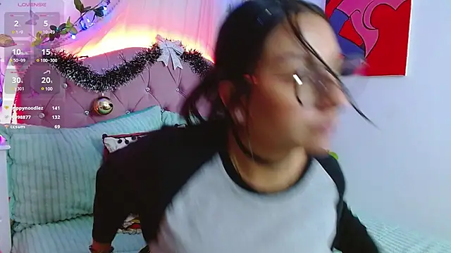 Littlerouse  online show from December 13, 6:00 am